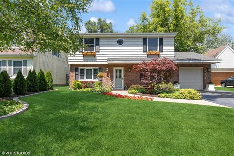 1005 Jenkisson Lake Bluff Il 60044