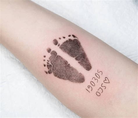 11 Baby Footprint Tattoo Ideas For Mom