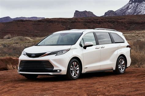 2021 Toyota Sienna Starting Price Announced It S 2 820 More Expensive Autoevolution
