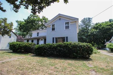 227 Second Ave Three Rivers Mi 49093 19 Photos Mls 70316246 Movoto