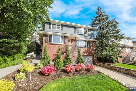 234 10Th St Palisades Park Nj 07650 Zillow