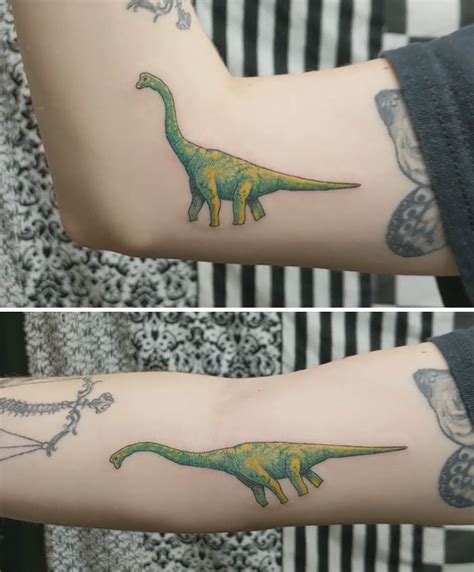 50 Times People Had A Cool Dinosaur Tattoo Idea And It Got Executed