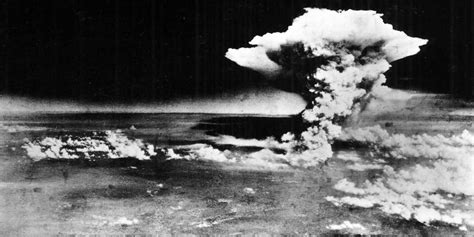 American Bomber Drops Atomic Bomb On Hiroshima August 6 1945 History