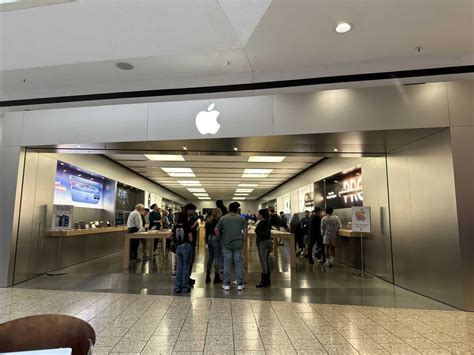 Apple Store To Close At Fair Oaks Mall Ahead Of Relocation Ffxnow