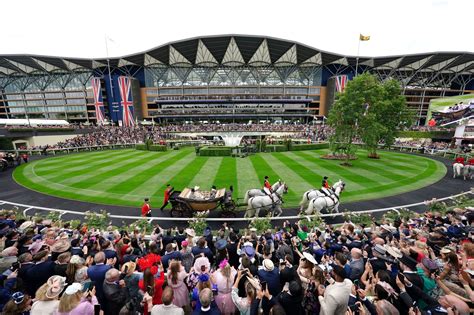 Ascot Races Racecourse Guide Help Amp Tips