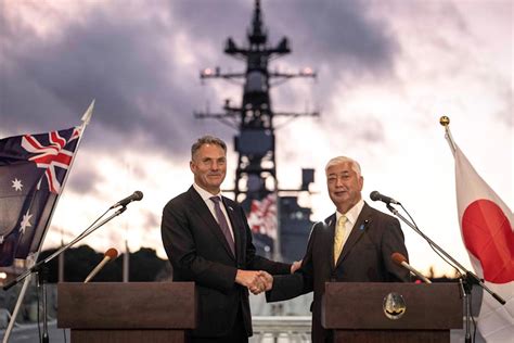 Australia S Defense Minister Visits A Frigate In Japan As The Countries