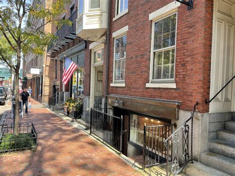 Blackstone S Of Beacon Hill 40 Charles St Boston Ma 02114 Us Mapquest