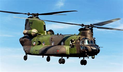 Boeing Ch 47F Chinook Helicopter Chinook Helicopters Boeing