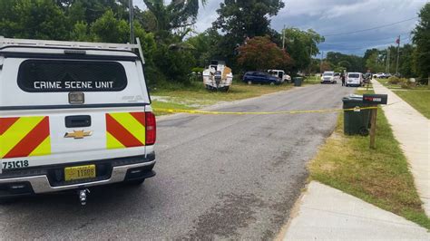 Breaking A Homicide Investigation Is Underway After A Fatal Shooting On Wilson Avenue And Kincaid Street This Afternoon Deputies Say One Man Is Dead And A Suspect Is In Custody No Further