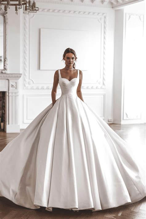 Ultimate Guide to Bridal Gowns Ball Gown Style 2023