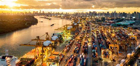 Capital Markets Outlook 3Q 2025 Red Light Green Light Yellow Light Ab