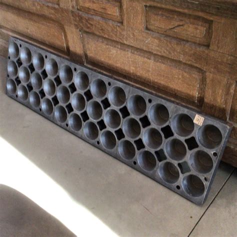 Cast Aluminum Cupcake Pan Mayflower Mercantile