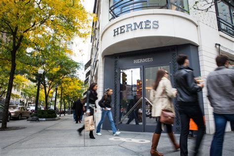 Chicago S Gold Coast District Luxury Shopping Guide