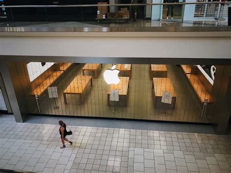 Closed Until Further Notice Apple Store Boise Towne Square Boise
