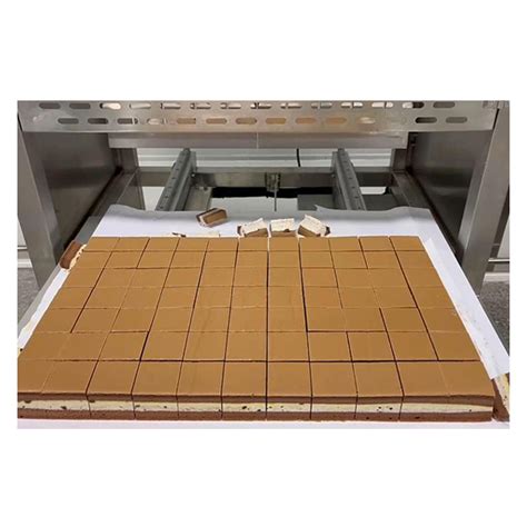 Commercial Cake Cutter