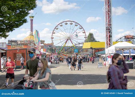 Crowd Enjoys The Experience Of Washington State Fair Editorial Image