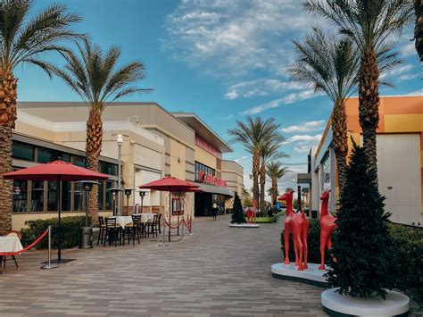 Downtown Summerlin Mall Charming Outdoor Shopping Center