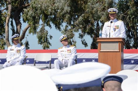 Dvids Images Coast Guard Base Alameda Receives New Commanding
