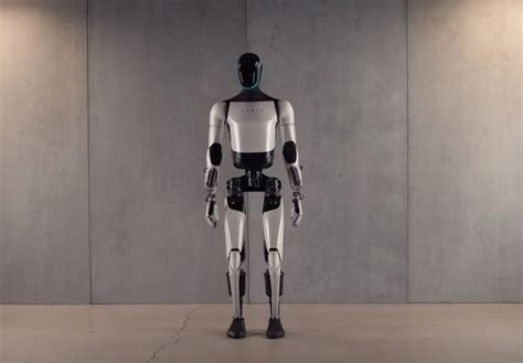 Elon Musk Says Tesla Is Developing A Humanoid Robot