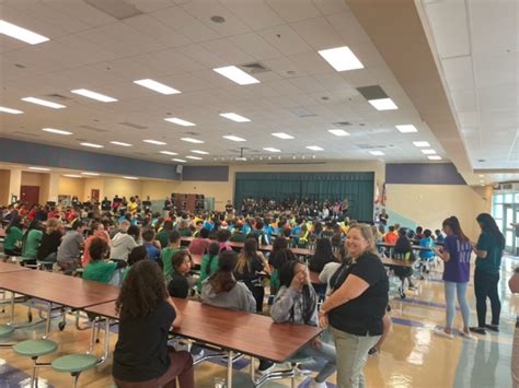 Emerald Cove S Pirate Prep School Allows Alumni To Give Back Town Crier Newspaper