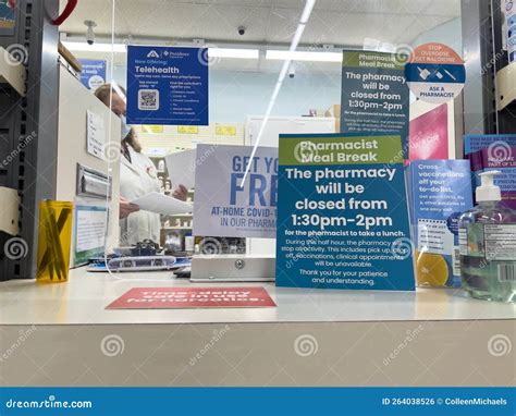 Everett Wa Usa Circa December 2022 Low View Of The Prescription