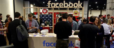 Fact Check Are Facebook S Top Stories Almost All From Conservative