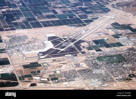File Mcas Yuma Aerial View 1992 Jpeg Wikimedia Commons