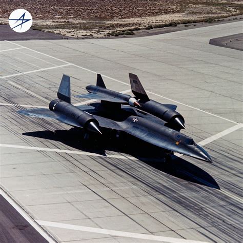 Flying Atop Sr 71 Blackbird Meet Us Amp 39 Top Secret Spy Drone That No One Flying Atop Sr 71 Blackbird Meet Us Amp 39 Top Secret Spy Drone That No One