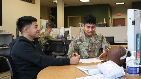From Civilian To Soldier Asheville U S Army Recruiters Turn