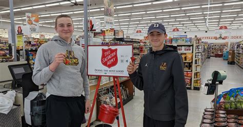 Helena Grocery Stores Compete In Amp 39 Red Kettle Ring Off Amp 39 For Salvation Army
