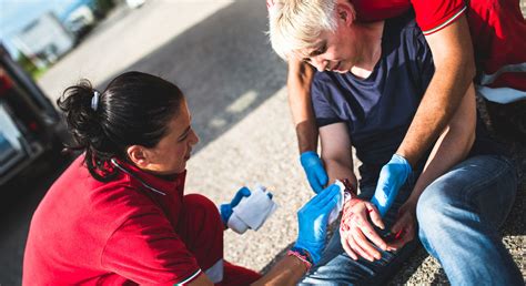 How To Stop Bleeding In An Emergency Mass General Brigham