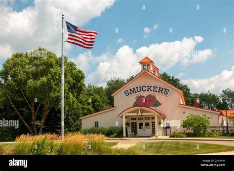 J M Smucker Company Store Hi Res Stock Photography And Images Alamy