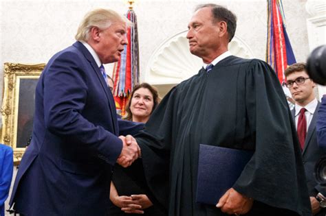 Justice Alito Says There Was No Discussion Of Trump S Pending Case When The Two Spoke