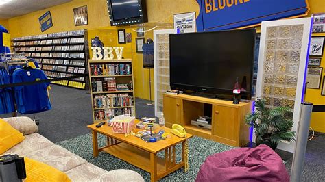 Last Blockbuster Store Located In Oregon To Host Contest Winner For