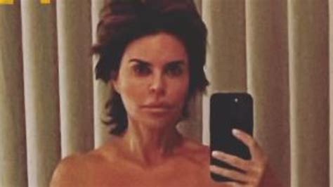 Lisa Rinna's Nude Style Secrets: 3 Tips