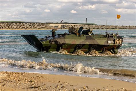 Marines To Buy New Amphibious Combat Vehicle From Bae Systems Defense One