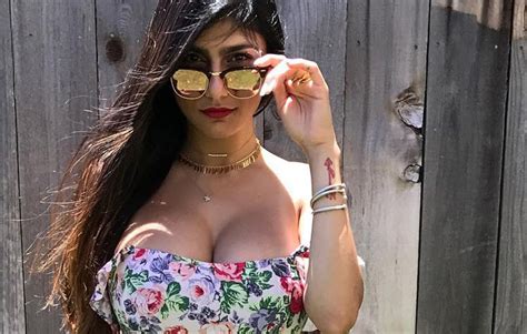 Mia Khalifa Answers 7 Of Your Most Googled Sex Questions Men S Health
