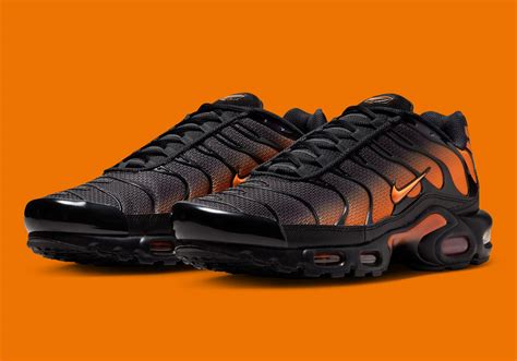 Nike Air Max Plus Black Orange Dd7111 002 Release Sneakernews Com