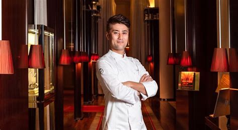 Norihisa Semboshi Arrive Dans Les Cuisines Du Palace Le Royal Monceau