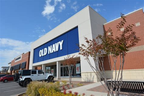 Old Navy Town Center Plaza