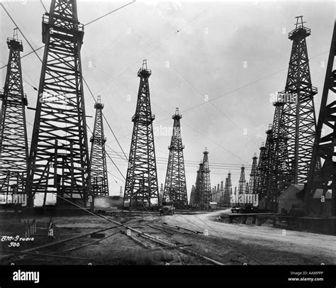 Old Oil Rigs In Texas