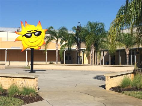 Palm Harbor Middle School Is The 10News School Of The Week Powered By Duke Energy Florida Wtsp Com