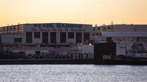 Pearl Harbor Naval Shipyard Employees Promote Apprentice Program At