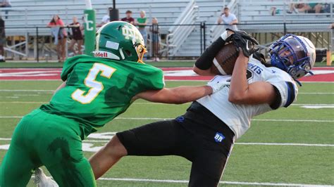 Photos Bishop Ready 51 Newark Catholic Green Wave Football 19