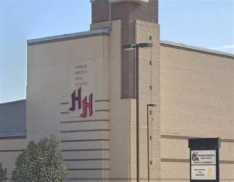 Police Search For Man Who Flashed Harker Heights High School Student