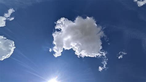Puffy Clouds Weigh In Earthdate