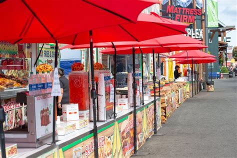 Puyallup Washington United States 2021 Look Many Food Vendors Visitors Stock Editorial Photo Pbt 635775382