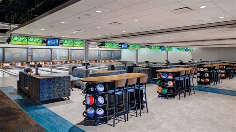 Quaker Steak Amp Lube Brunswick Bowling