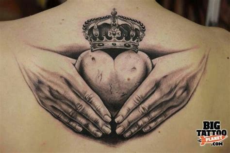 Realistic Claddagh Hands Claddagh Tattoos Amp Their Meanings