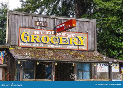 Redcrest Grocery Store In The Redwood National Park Arcata California April 16 2017 Editorial Photo Image Of Relax Nature 95360236